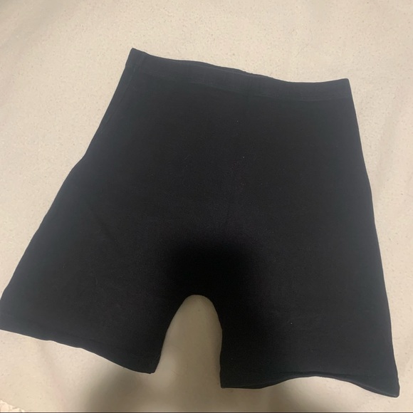 Brandy Melville Bike Shorts - Black - Picture 2 of 2